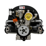 Klassischer luftgekühlter 12-PS-Boxermotor mit sichtbaren Komponenten und Riemenantrieb